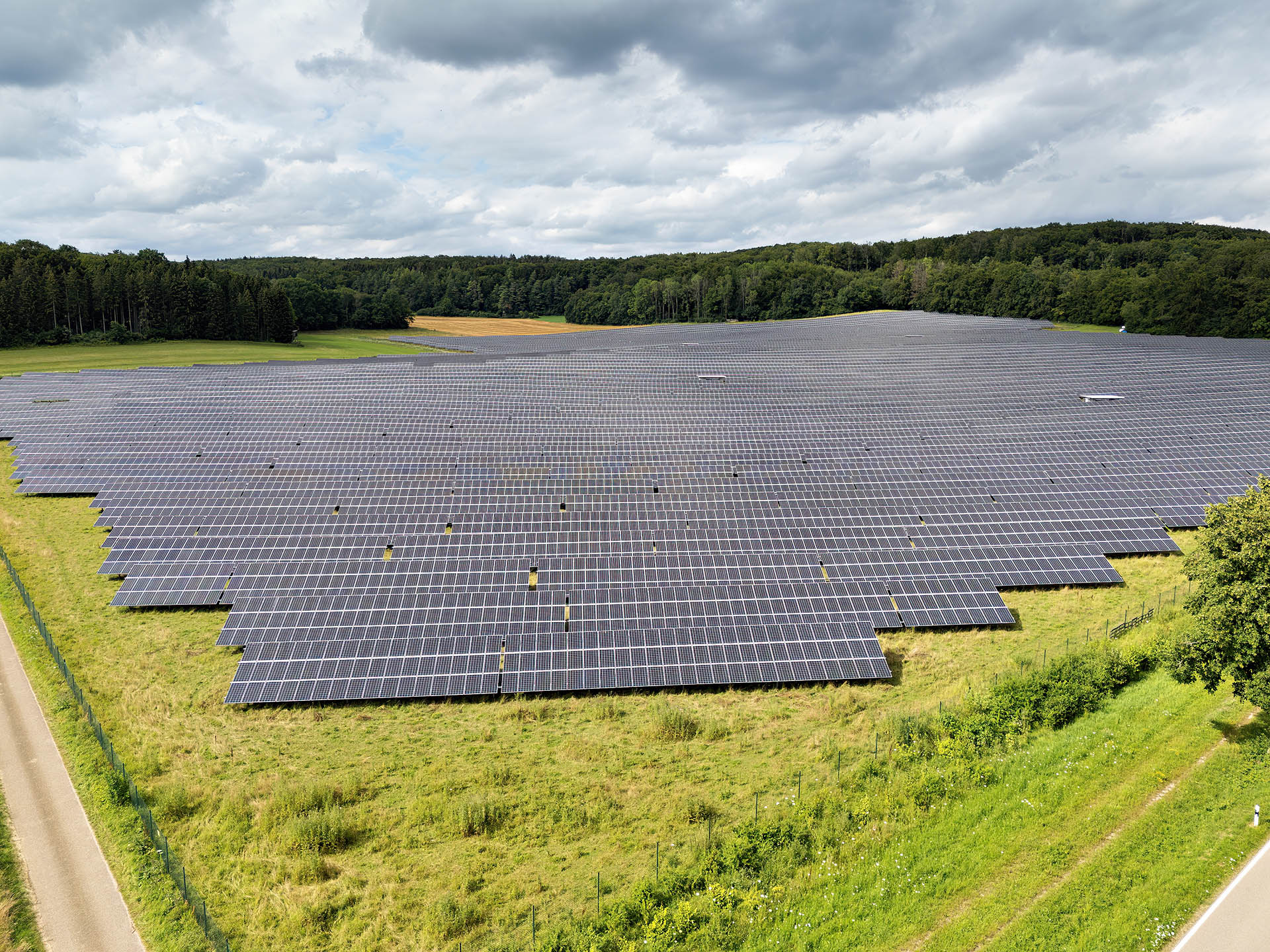 Clēnera Secures Debt Financing for Solar and BESS Project